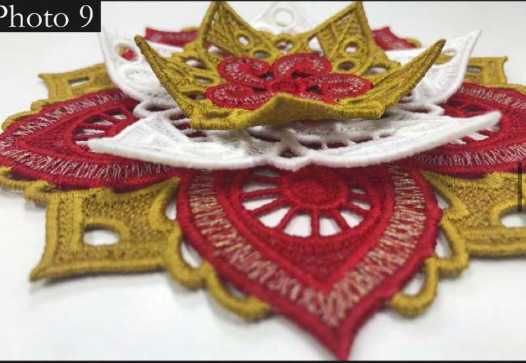 Deck The Halls Ornaments-Adornos Navidenos (70,000 puntadas)